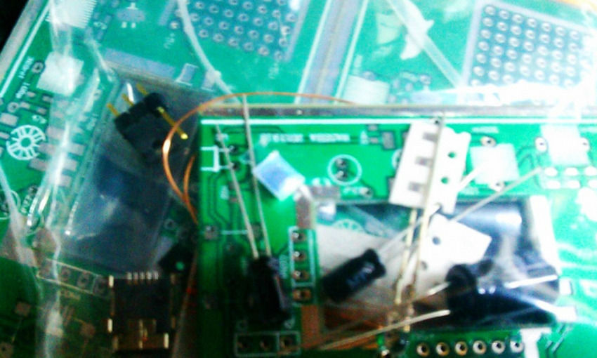 100KHz-1.7GHz Full Band UV HF RTL-SDR USB Tuner Receiver DIY KIT