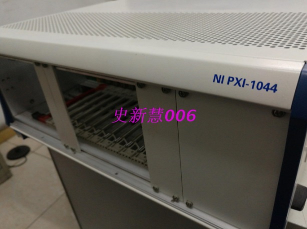 NI PXI-1044 PXI