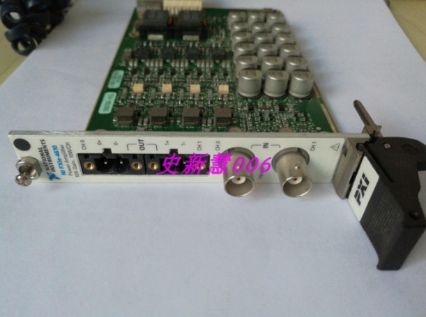 NI PXIE-4610