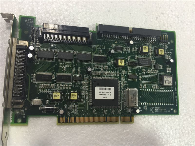 Adaptec AHA-2944UW 2944UW SCSI 68 - Click Image to Close